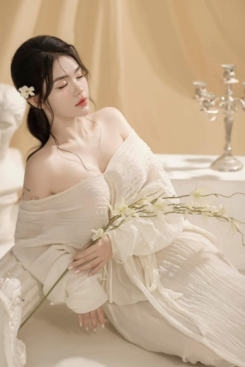 Hẹn hò cùng ông chú già khú khắm nhưng địt khỏe